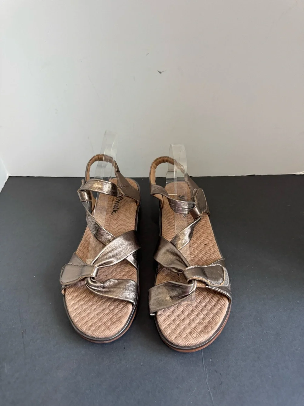 SoftWalk women's Del Rey leather sandals. Size 11M